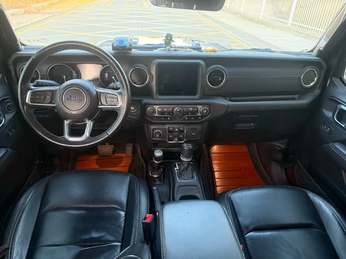 2021 Jeep Wrangler 2.0T 266HP L4 8AT PHEV 17KWH,autocango,china used car exporter,china ev exporter,chinese used car exporter,chinese used ev exporter