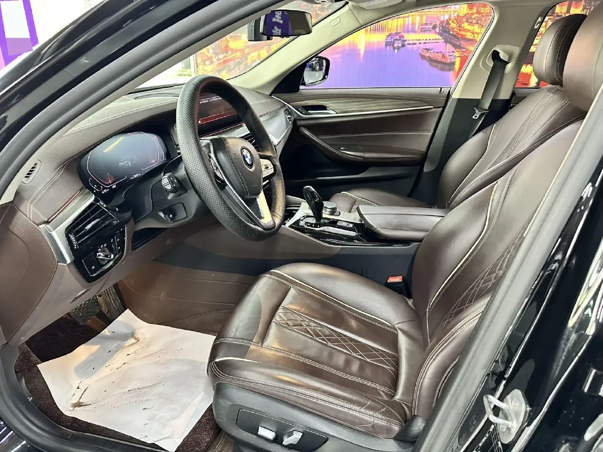 2020 BMW 5 Series 2.0T 252HP L4 8AT,autocango,china used car exporter,china ev exporter,chinese used car exporter,chinese used ev exporter