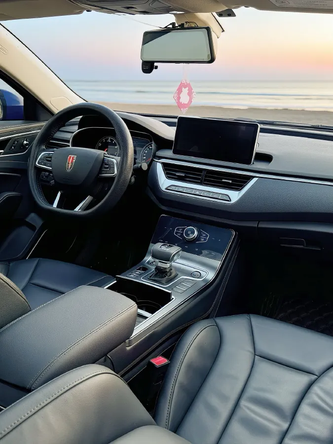 2022 HongQi H5 1.5T 169HP L4 7DCT,autocango,china used car exporter,china ev exporter,chinese used car exporter,chinese used ev exporter