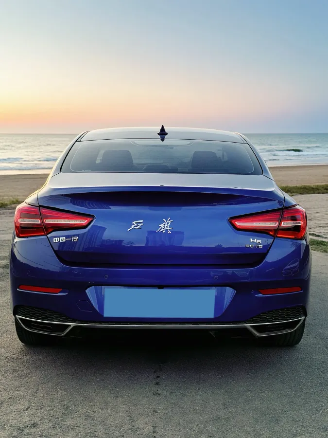 2022 HongQi H5 1.5T 169HP L4 7DCT,autocango,china used car exporter,china ev exporter,chinese used car exporter,chinese used ev exporter