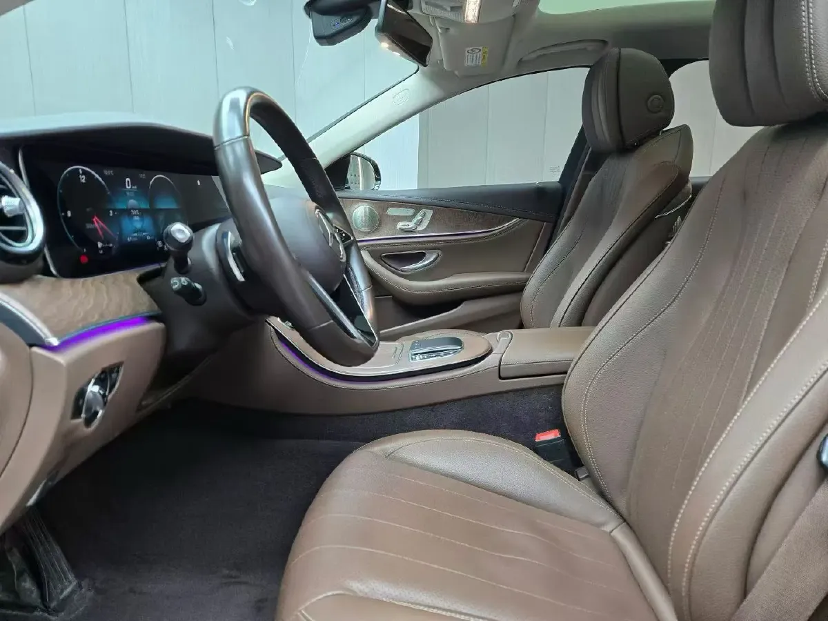 2022 Mercedes-Benz GLC Class 2.0T 258HP L4 9AT,autocango,china used car exporter,china ev exporter,chinese used car exporter,chinese used ev exporter