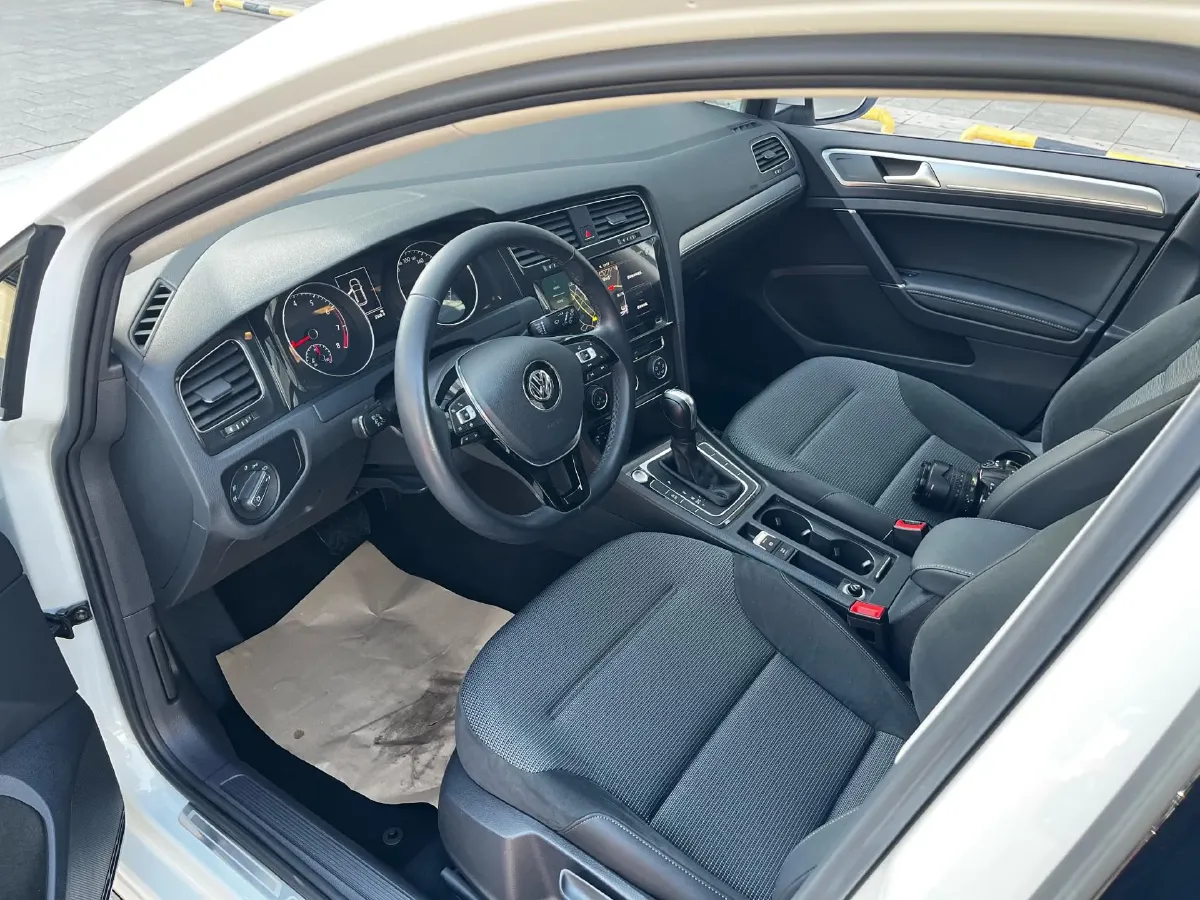 2020 Volkswagen Golf 1.4T 150HP L4 7DCT,autocango,china used car exporter,china ev exporter,chinese used car exporter,chinese used ev exporter