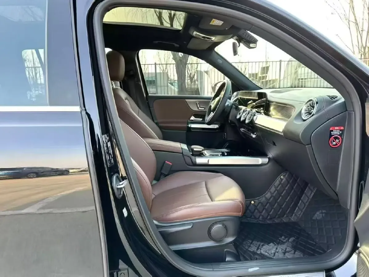 2023 Mercedes-Benz GLB Class 2.0T 190HP L4 8DCT,autocango,china used car exporter,china ev exporter,chinese used car exporter,chinese used ev exporter