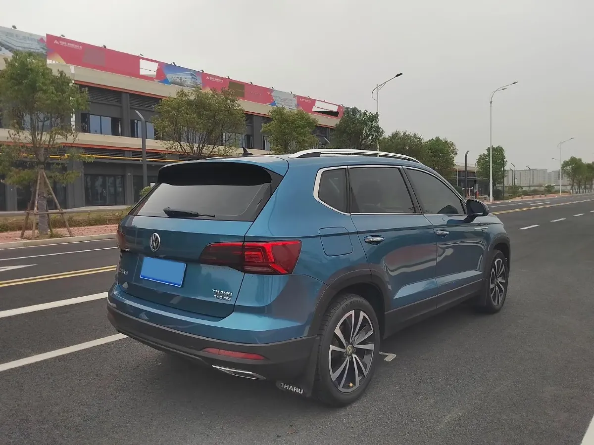 2019 MINI MINI 1.5T 102HP L3 7DCT,autocango,china used car exporter,china ev exporter,chinese used car exporter,chinese used ev exporter