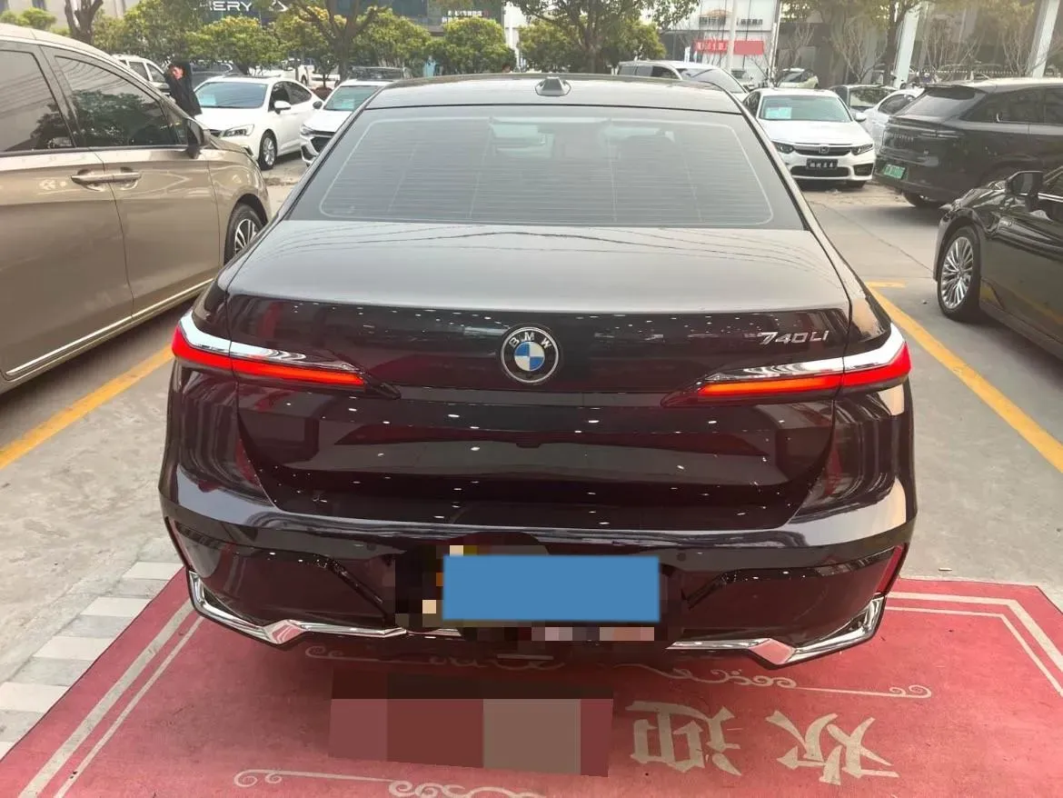 2023 BMW 7 Series 3.0T 381HP L6 8AT,autocango,china used car exporter,china ev exporter,chinese used car exporter,chinese used ev exporter