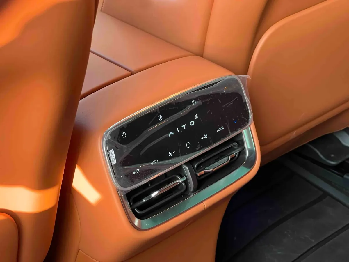 2026 AITO AITO M7 REEV 160HP REEV,autocango,china used car exporter,china ev exporter,chinese used car exporter,chinese used ev exporter