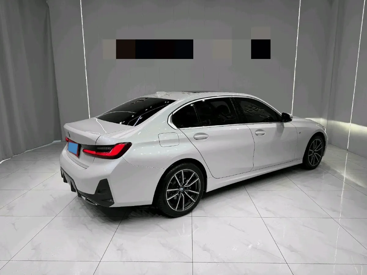 2023 BMW 3 Series 2.0T 156HP L4 8AT,autocango,china used car exporter,china ev exporter,chinese used car exporter,chinese used ev exporter