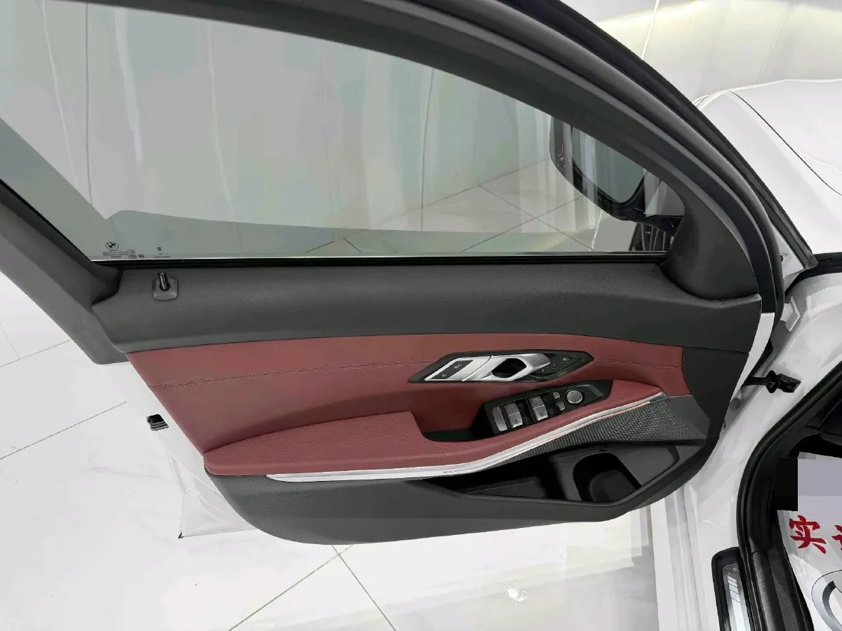 2023 BMW 3 Series 2.0T 156HP L4 8AT,autocango,china used car exporter,china ev exporter,chinese used car exporter,chinese used ev exporter