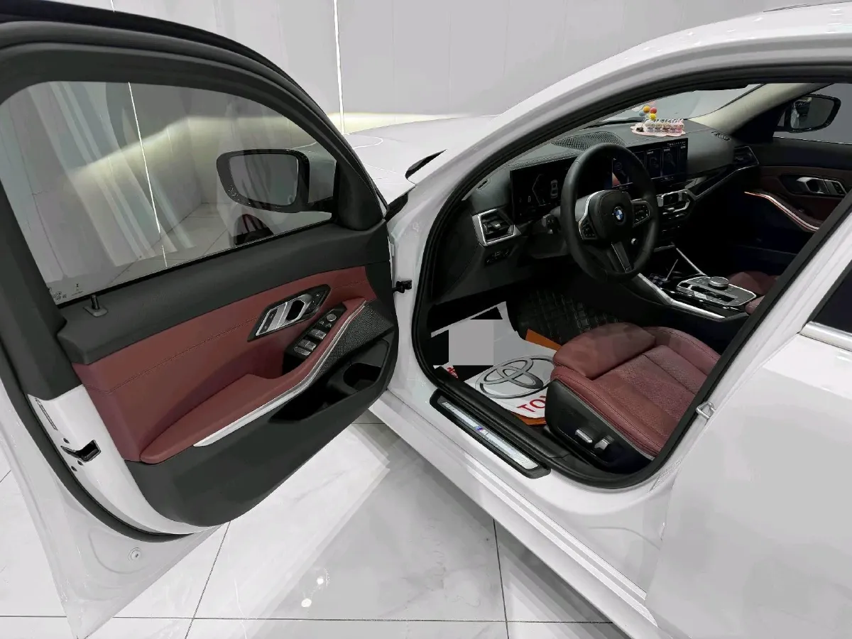 2023 BMW 3 Series 2.0T 156HP L4 8AT,autocango,china used car exporter,china ev exporter,chinese used car exporter,chinese used ev exporter