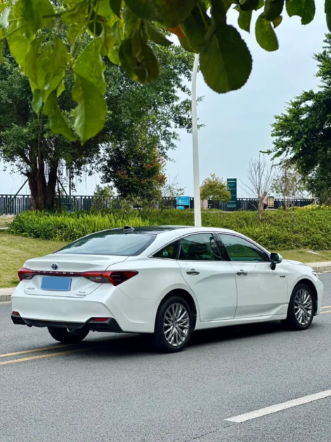 2022 Toyota Avalon 2.5L 178HP L4 E-CVT Hybrid,autocango,china used car exporter,china ev exporter,chinese used car exporter,chinese used ev exporter