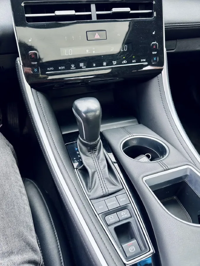 2022 Toyota Avalon 2.5L 178HP L4 E-CVT Hybrid,autocango,china used car exporter,china ev exporter,chinese used car exporter,chinese used ev exporter