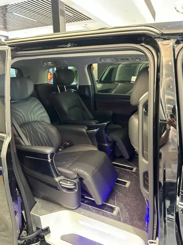 2024 GAC Trumpchi M8 2.0T 252HP L4 8AT,autocango,china used car exporter,china ev exporter,chinese used car exporter,chinese used ev exporter