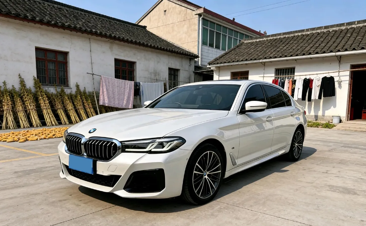 2022 BMW 5 Series 2.0T 184HP L4 8AT,autocango,china used car exporter,china ev exporter,chinese used car exporter,chinese used ev exporter
