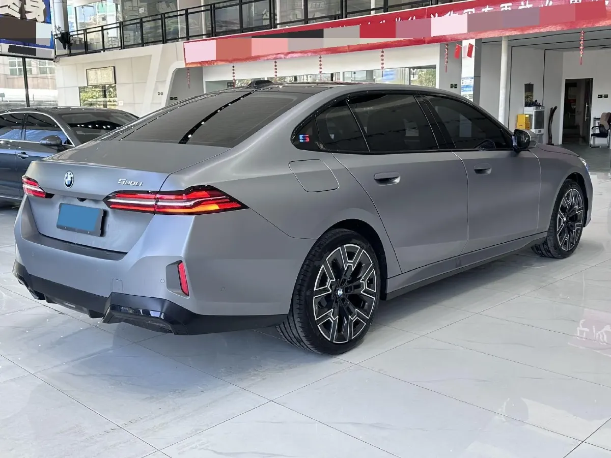 2026 BMW 5 Series 2.0T 258HP L4 8AT,autocango,china used car exporter,china ev exporter,chinese used car exporter,chinese used ev exporter
