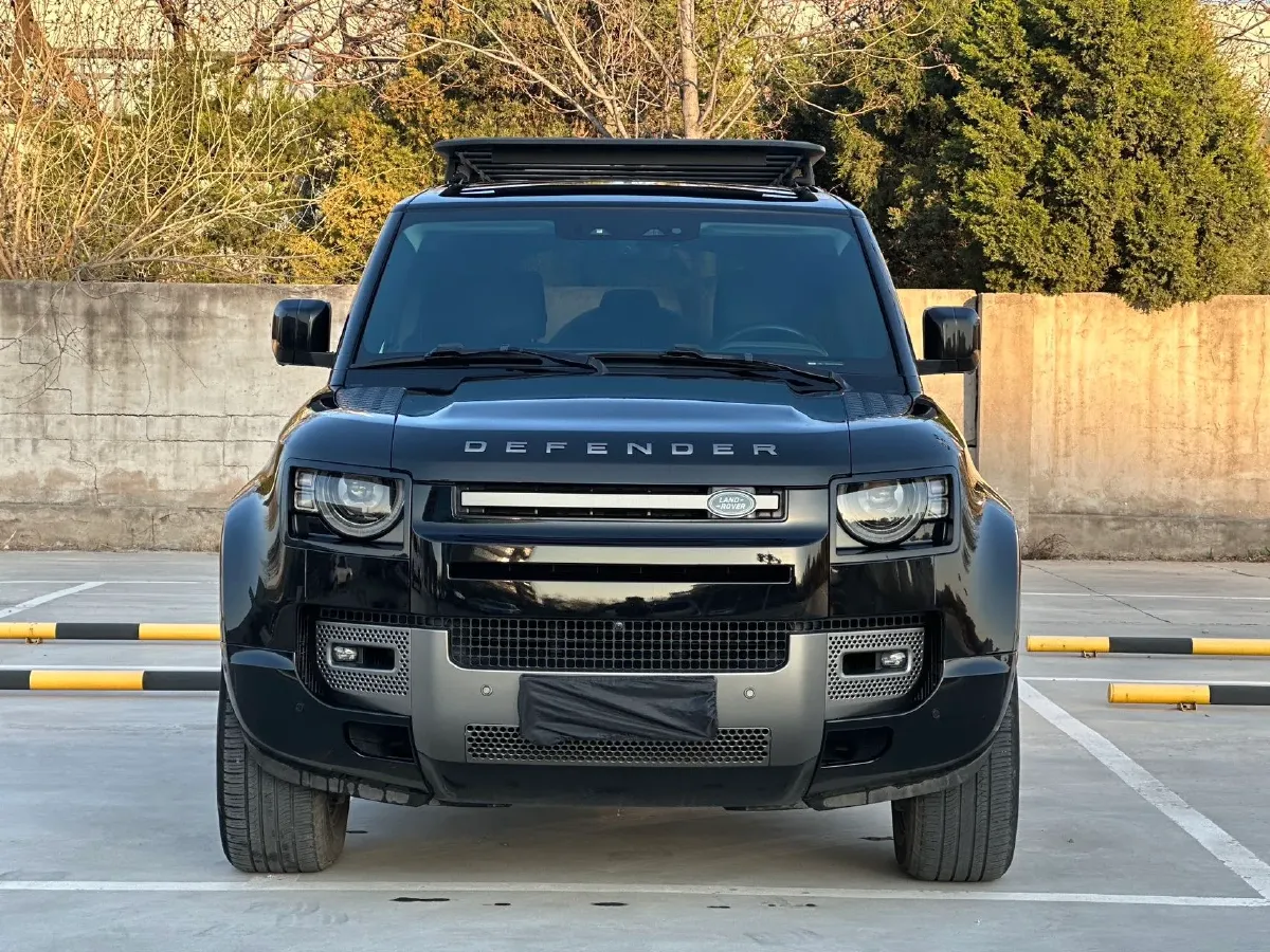 2021 Land Rover Defender 3.0T 400HP L6 8AT,autocango,china used car exporter,china ev exporter,chinese used car exporter,chinese used ev exporter