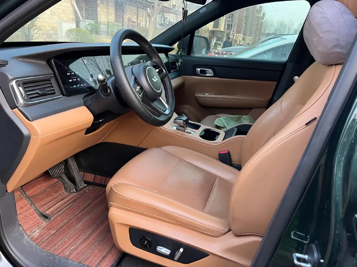 2021 Li ONE Range Extended 131HP REEV 40.5KWH,autocango,china used car exporter,china ev exporter,chinese used car exporter,chinese used ev exporter