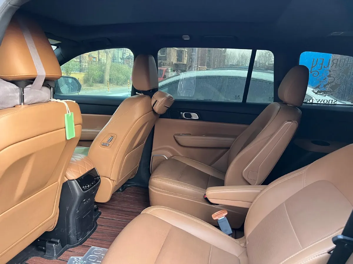 2021 Li ONE Range Extended 131HP REEV 40.5KWH,autocango,china used car exporter,china ev exporter,chinese used car exporter,chinese used ev exporter