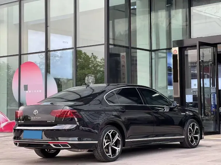 2023 Volkswagen Magotan 2.0T 186HP L4 7DCT,autocango,china used car exporter,china ev exporter,chinese used car exporter,chinese used ev exporter