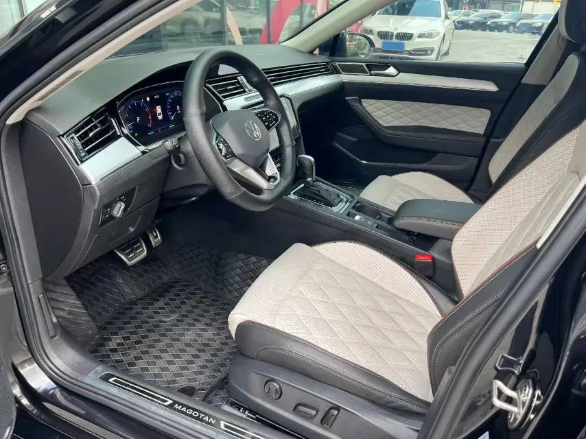 2023 Volkswagen Magotan 2.0T 186HP L4 7DCT,autocango,china used car exporter,china ev exporter,chinese used car exporter,chinese used ev exporter