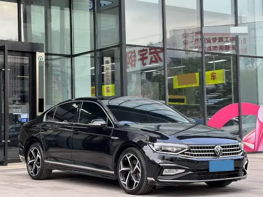 2023 Volkswagen Magotan 2.0T 186HP L4 7DCT,autocango,china used car exporter,china ev exporter,chinese used car exporter,chinese used ev exporter