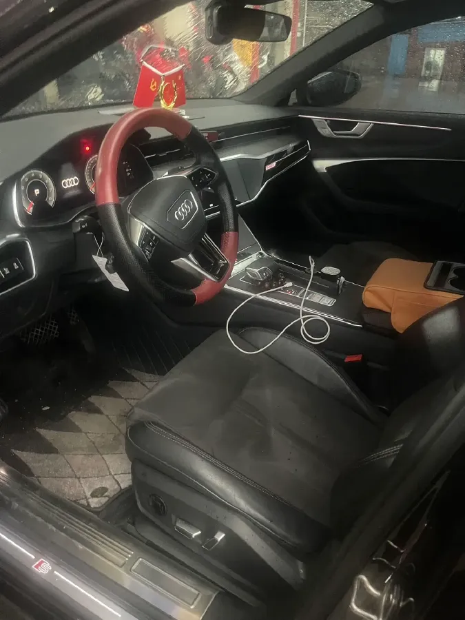 2023 Audi A6L 2.0T 245HP L4 7DCT,autocango,china used car exporter,china ev exporter,chinese used car exporter,chinese used ev exporter