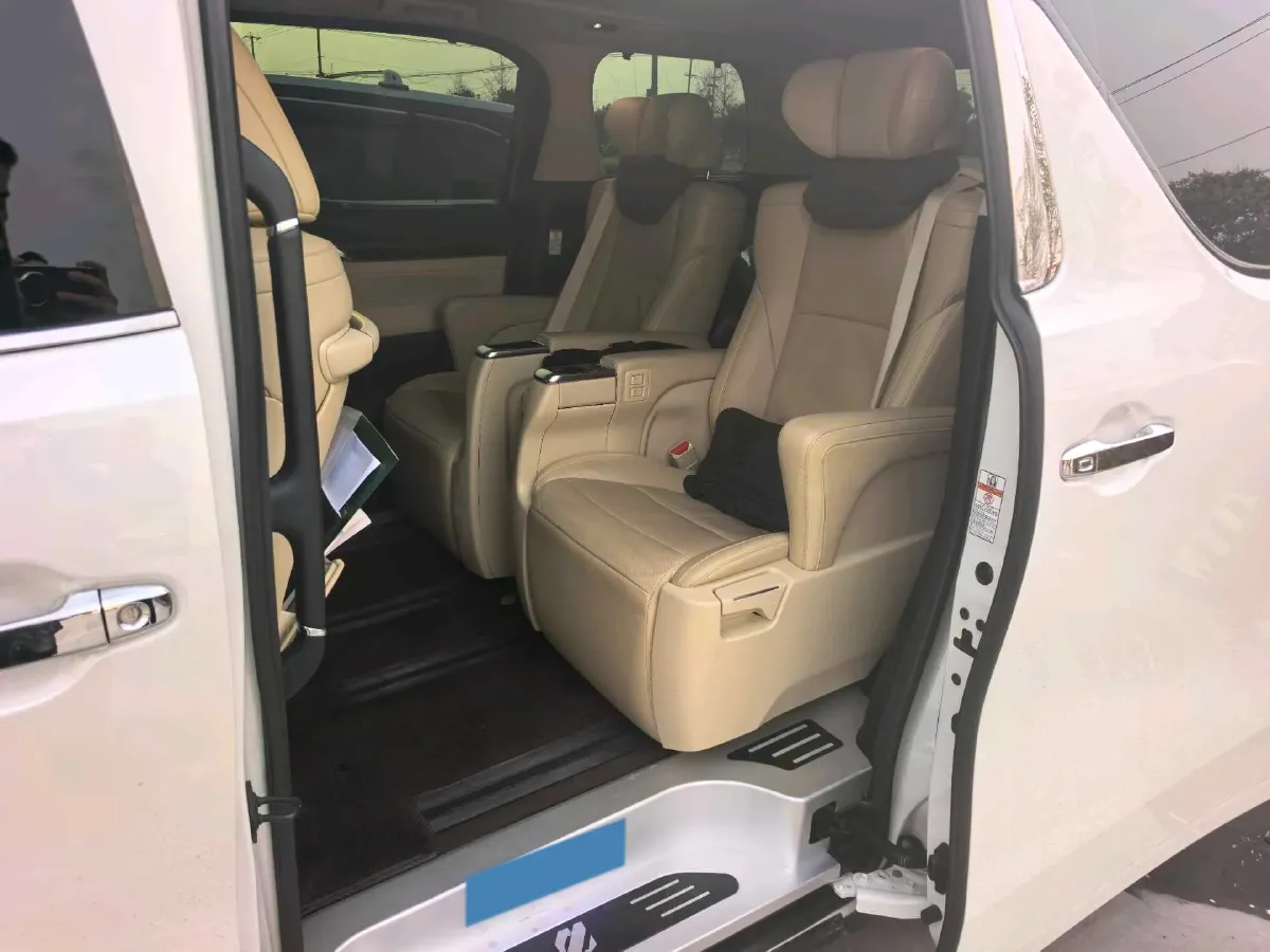 2015 Toyota Alphard 3.5L 275HP V6 6AT,autocango,china used car exporter,china ev exporter,chinese used car exporter,chinese used ev exporter