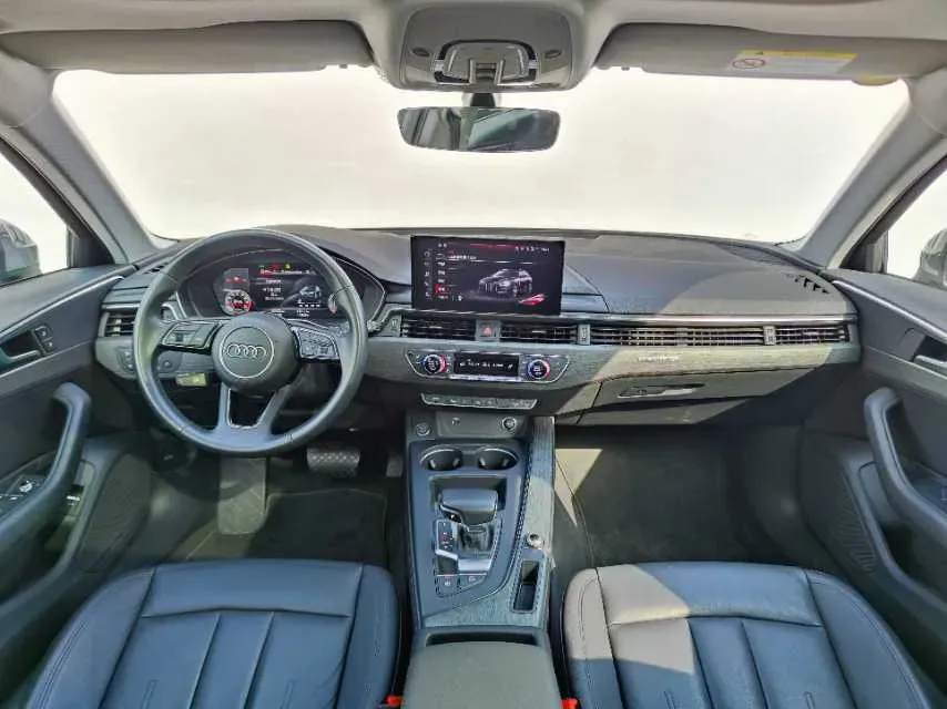 2021 Audi A4 2.0T 252HP L4 7DCT,autocango,china used car exporter,china ev exporter,chinese used car exporter,chinese used ev exporter