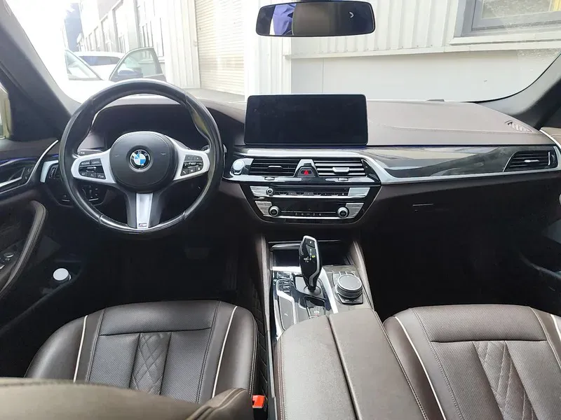 2021 BMW 5 Series 2.0T 184HP L4 8AT,autocango,china used car exporter,china ev exporter,chinese used car exporter,chinese used ev exporter