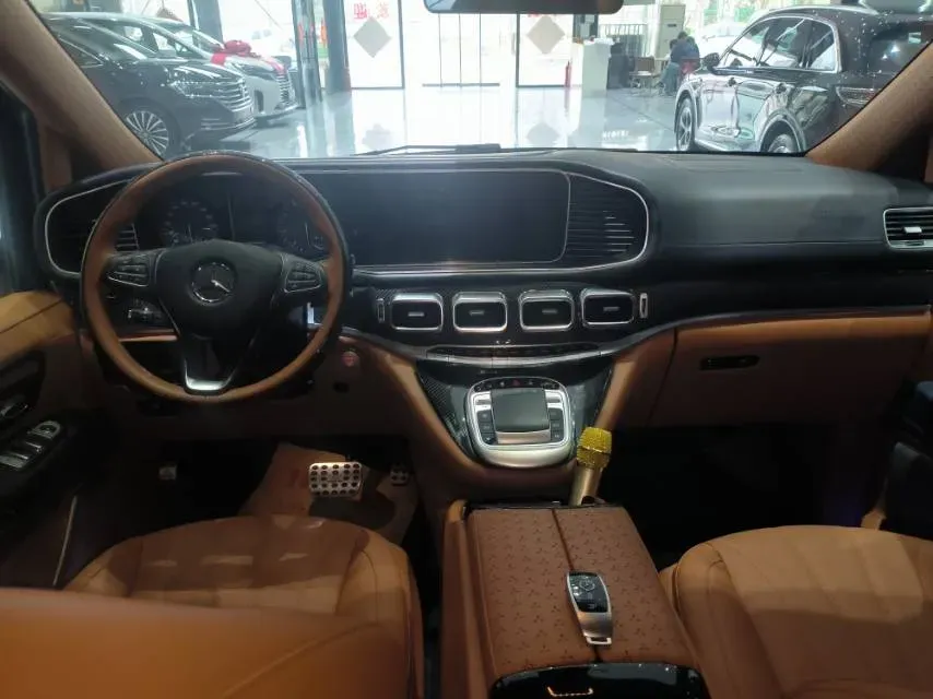 2023 Mercedes-Benz Vito 2.0T 211HP L4 9AT,autocango,china used car exporter,china ev exporter,chinese used car exporter,chinese used ev exporter