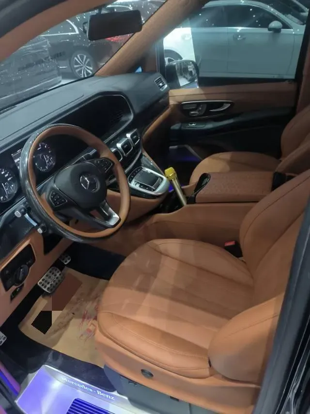 2023 Mercedes-Benz Vito 2.0T 211HP L4 9AT,autocango,china used car exporter,china ev exporter,chinese used car exporter,chinese used ev exporter