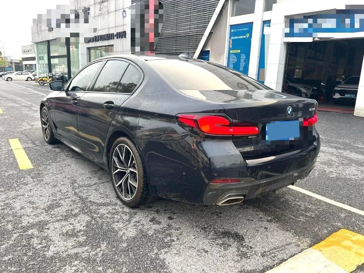 2022 BMW 5 Series 2.0T 252HP L4 8AT,autocango,china used car exporter,china ev exporter,chinese used car exporter,chinese used ev exporter