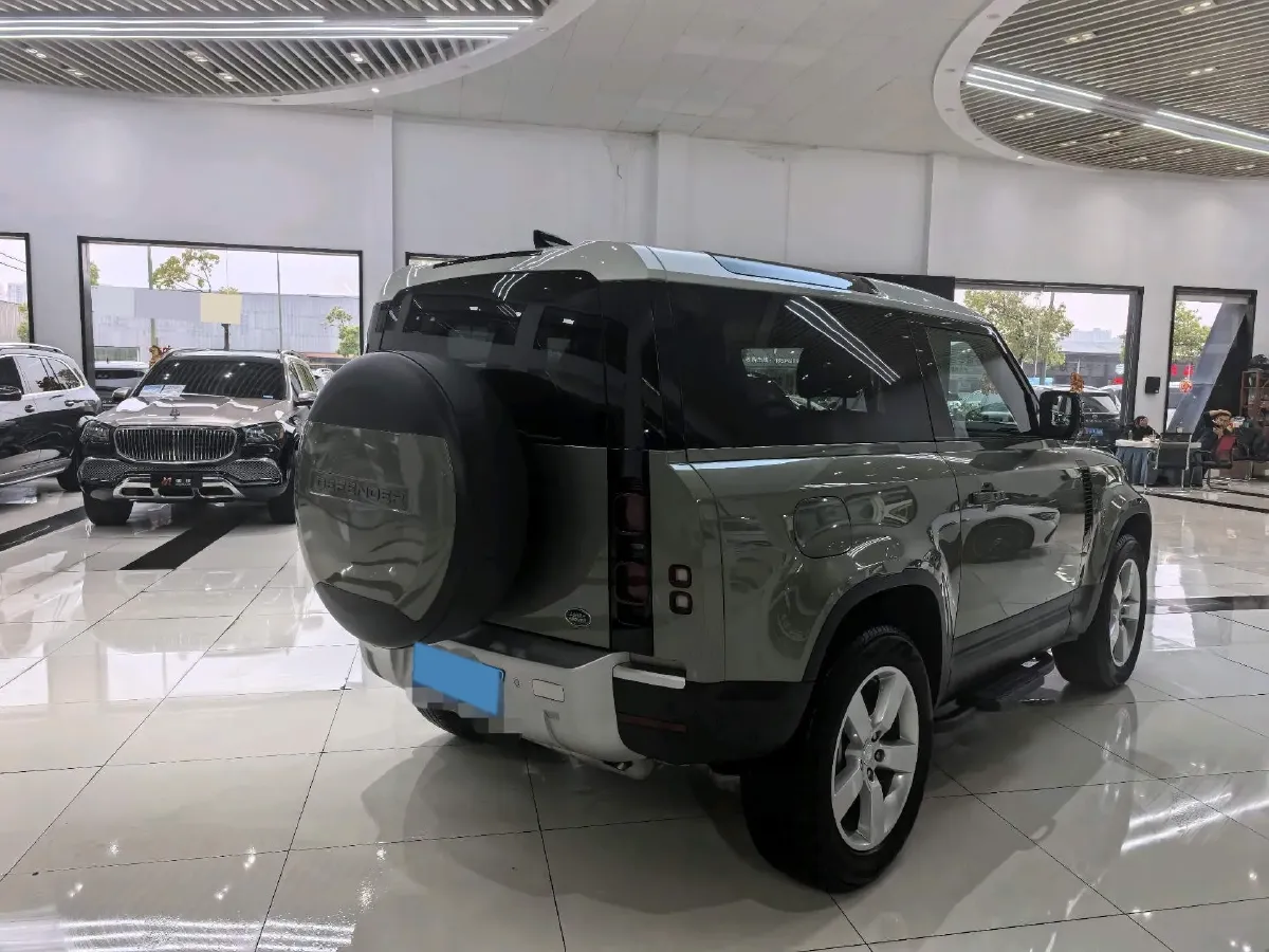2021 Land Rover Defender 3.0T 400HP L6 8AT,autocango,china used car exporter,china ev exporter,chinese used car exporter,chinese used ev exporter
