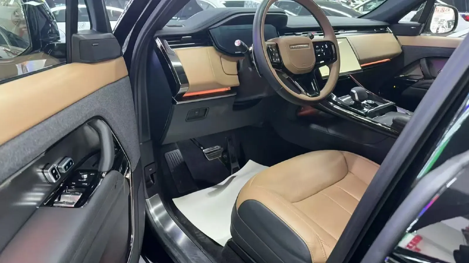 2024 Land Rover Range Rover Sport 3.0T 400HP L6 8AT,autocango,china used car exporter,china ev exporter,chinese used car exporter,chinese used ev exporter