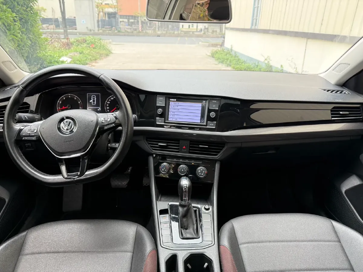 2019 Bestune T77 1.2T 143HP L4 7DCT,autocango,china used car exporter,china ev exporter,chinese used car exporter,chinese used ev exporter