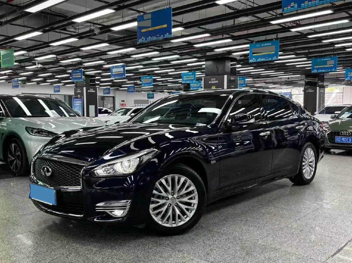 2019 Infiniti Q70 2.0T 211HP L4 7AT,autocango,china used car exporter,china ev exporter,chinese used car exporter,chinese used ev exporter