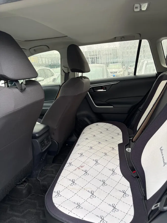 2020 Toyota RAV4 2.0L 171HP L4 CVT,autocango,china used car exporter,china ev exporter,chinese used car exporter,chinese used ev exporter