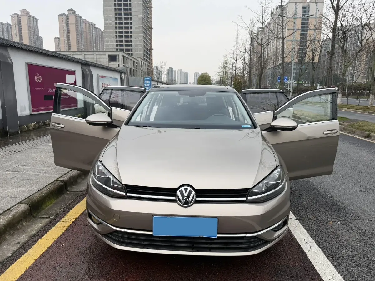 2020 Volkswagen Golf 1.4T 150HP L4 7DCT,autocango,china used car exporter,china ev exporter,chinese used car exporter,chinese used ev exporter