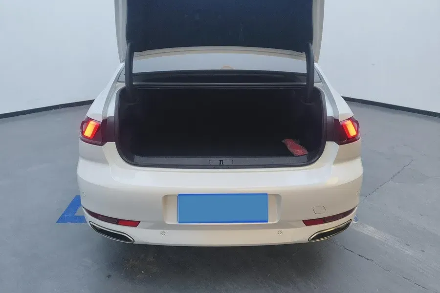 2022 Peugeot 508 1.6T 170HP L4 6AT,autocango,china used car exporter,china ev exporter,chinese used car exporter,chinese used ev exporter