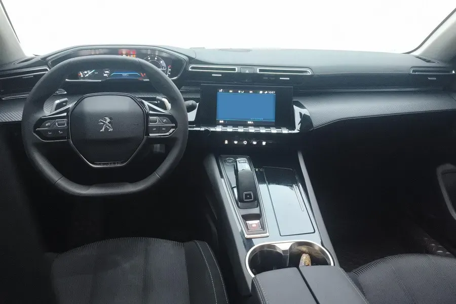 2022 Peugeot 508 1.6T 170HP L4 6AT,autocango,china used car exporter,china ev exporter,chinese used car exporter,chinese used ev exporter