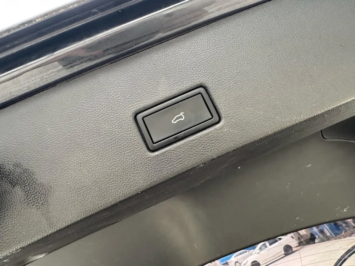 2022 Volkswagen T-Roc 1.4T 150HP L4 7DCT,autocango,china used car exporter,china ev exporter,chinese used car exporter,chinese used ev exporter