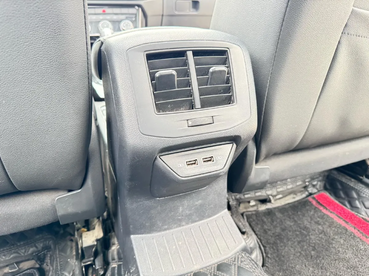 2022 Volkswagen T-Roc 1.4T 150HP L4 7DCT,autocango,china used car exporter,china ev exporter,chinese used car exporter,chinese used ev exporter