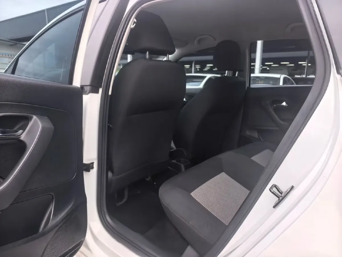 2016 Volkswagen Polo 1.4L 90HP L4 5MT,autocango,china used car exporter,china ev exporter,chinese used car exporter,chinese used ev exporter