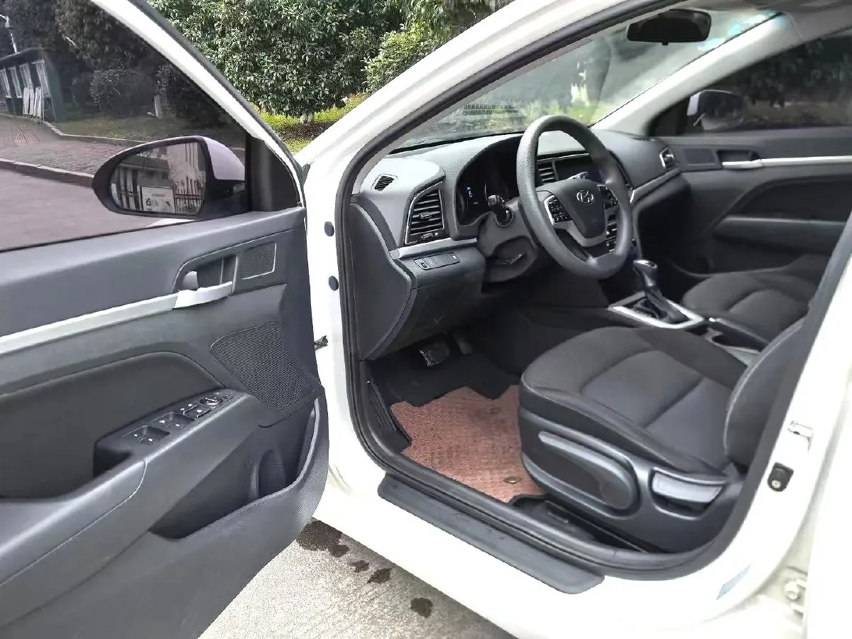 2016 Hyundai Elantra 1.6L 130HP L4 6AT,autocango,china used car exporter,china ev exporter,chinese used car exporter,chinese used ev exporter