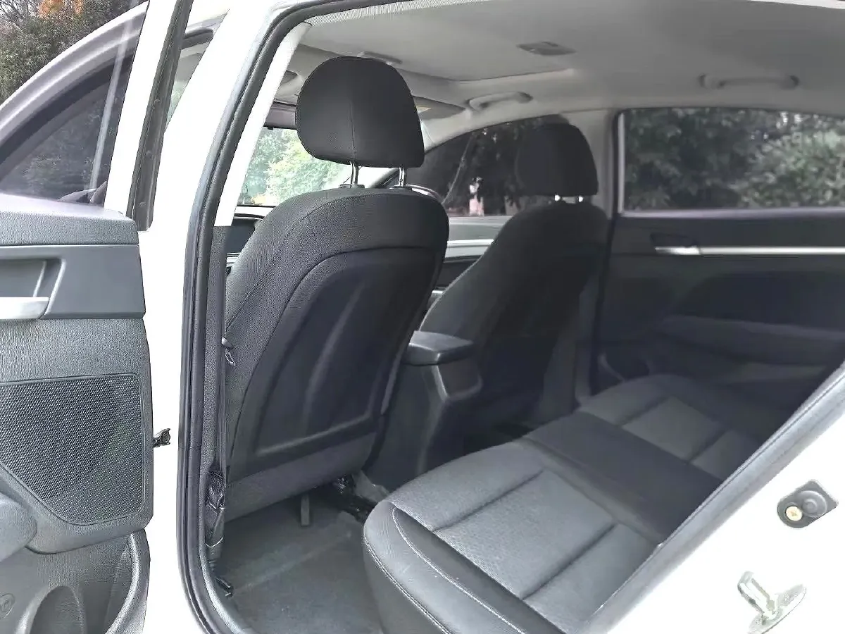 2016 Hyundai Elantra 1.6L 130HP L4 6AT,autocango,china used car exporter,china ev exporter,chinese used car exporter,chinese used ev exporter