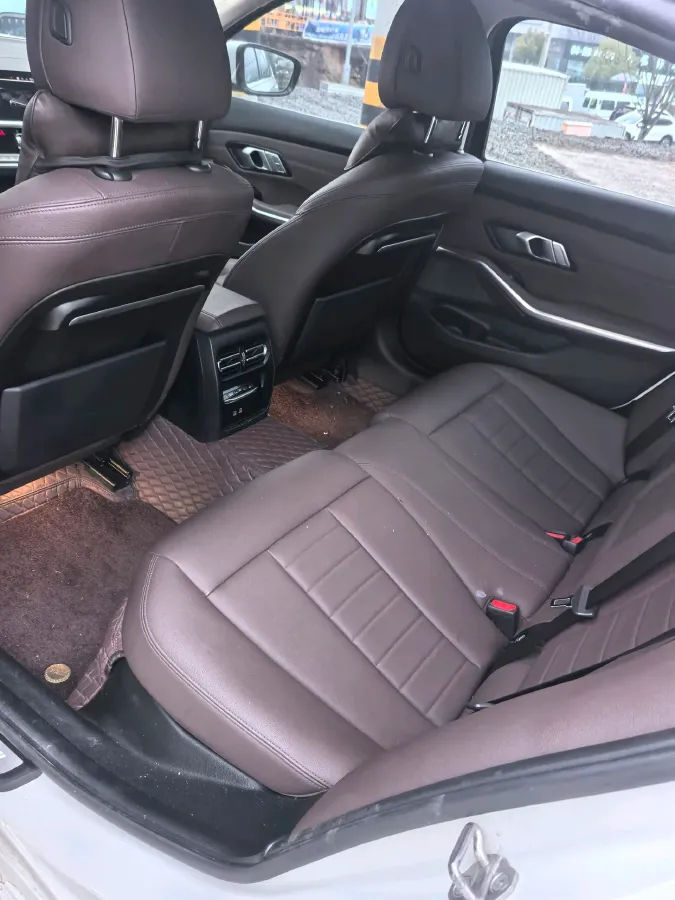 2021 BMW 3 Series 2.0T 156HP L4 8AT,autocango,china used car exporter,china ev exporter,chinese used car exporter,chinese used ev exporter