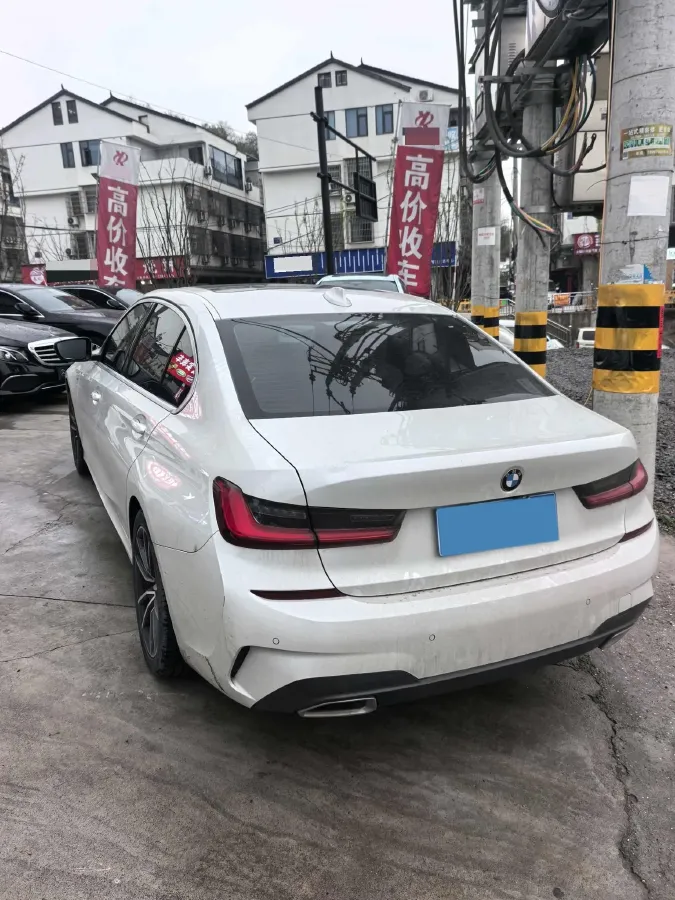 2021 BMW 3 Series 2.0T 156HP L4 8AT,autocango,china used car exporter,china ev exporter,chinese used car exporter,chinese used ev exporter