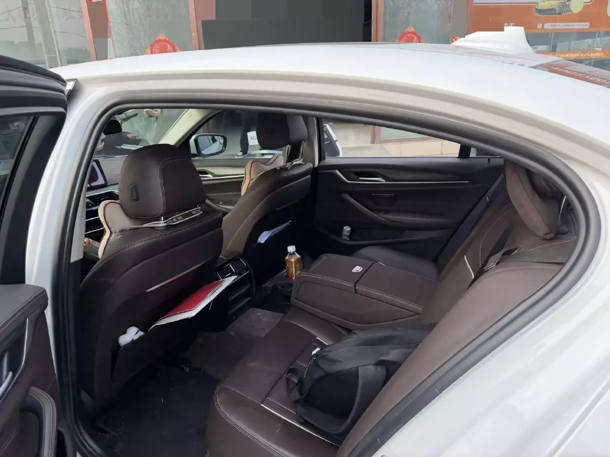 2021 BMW 5 Series 2.0T 252HP L4 8AT,autocango,china used car exporter,china ev exporter,chinese used car exporter,chinese used ev exporter