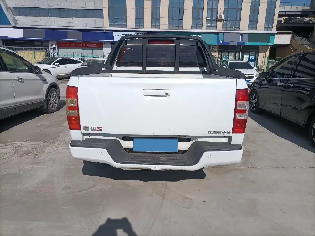 2018 Isuzu Jim 2.0T 204HP L4 5MT,autocango,china used car exporter,china ev exporter,chinese used car exporter,chinese used ev exporter