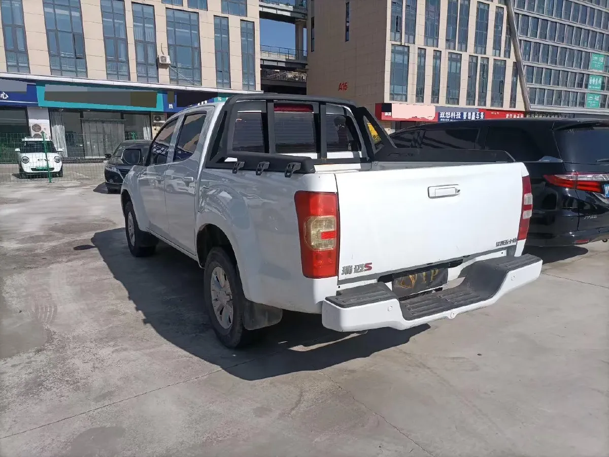 2018 Isuzu Jim 2.0T 204HP L4 5MT,autocango,china used car exporter,china ev exporter,chinese used car exporter,chinese used ev exporter