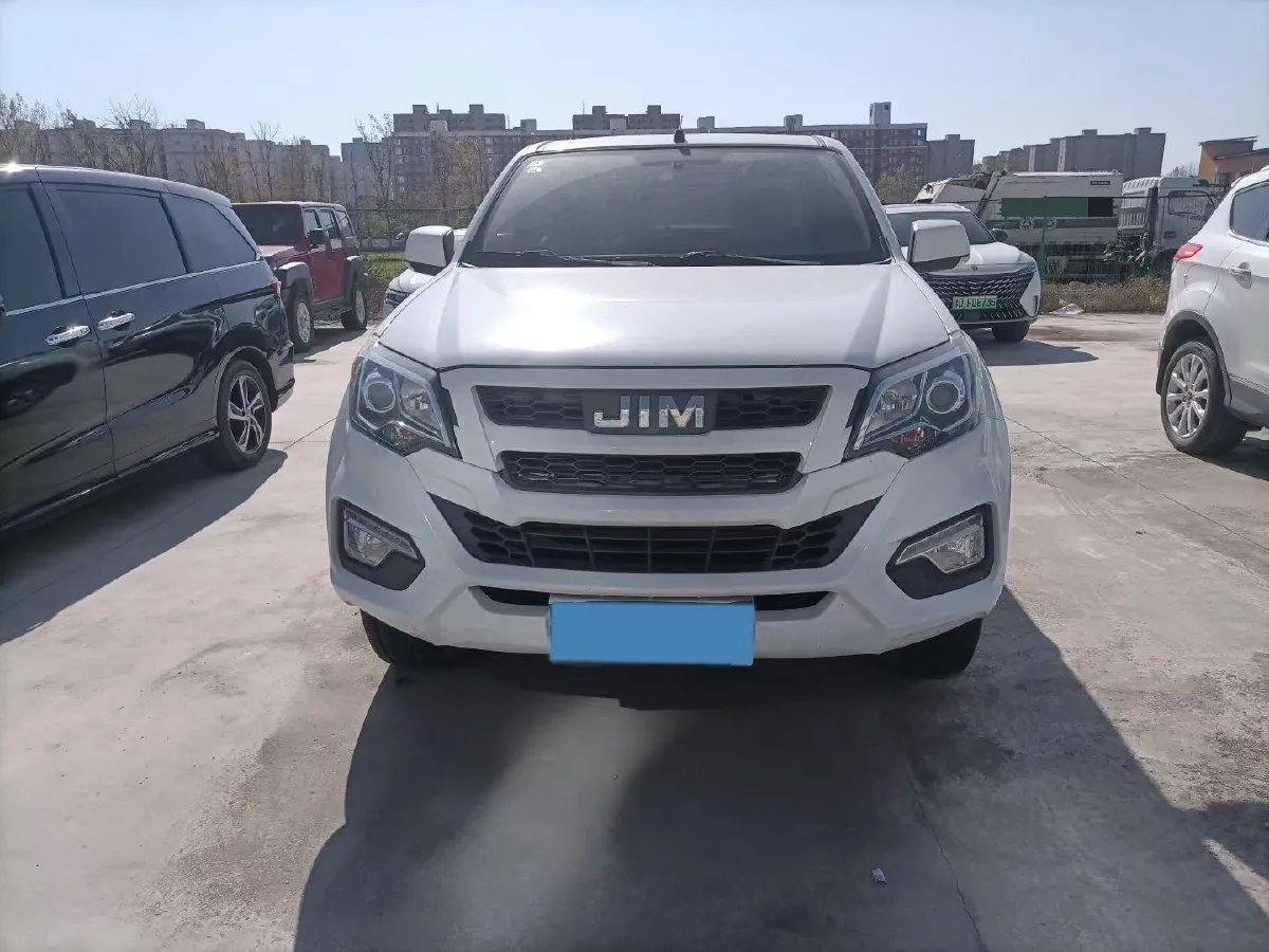 2018 Isuzu Jim 2.0T 204HP L4 5MT,autocango,china used car exporter,china ev exporter,chinese used car exporter,chinese used ev exporter